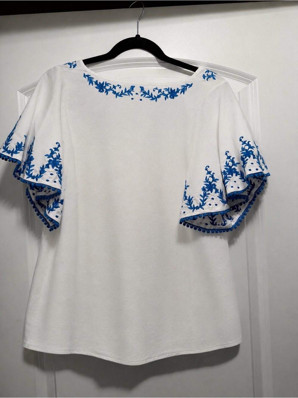 NWT J.Crew Flutter Sleeve Embroidered Trim Top White Blue Large - Picture 7 of 7